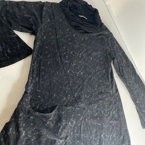 Earthbound Trading Company Tunic Cowl Neck Black Top Small Pocket